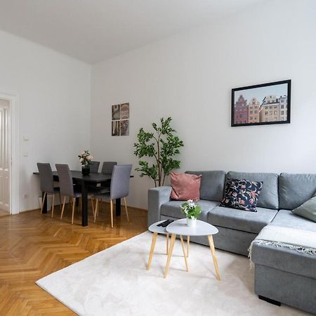 וינה Central Two Bedroom Apartment מראה חיצוני תמונה